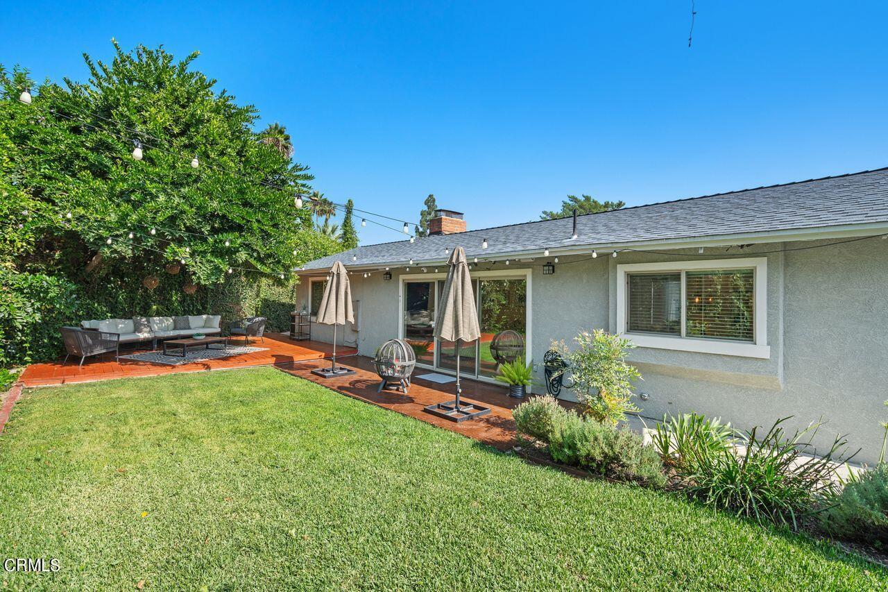 3875 Cartwright Street Pasadena, CA 91107 - Photo 21 of 25 a view of a house with swimming pool and sitting area