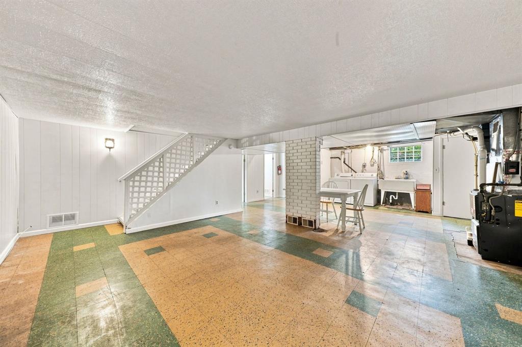 494 Lougeay Road Pittsburgh, PA 15235 - Photo 26 of 36 Gallery Image 26