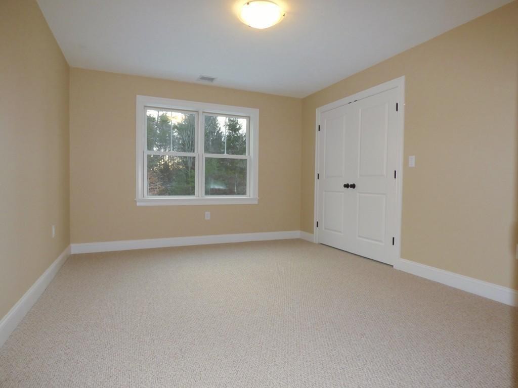 16 Kevin's Way, Unit 7 Scituate, MA 02066 - Photo 12 of 19 an empty room with a window