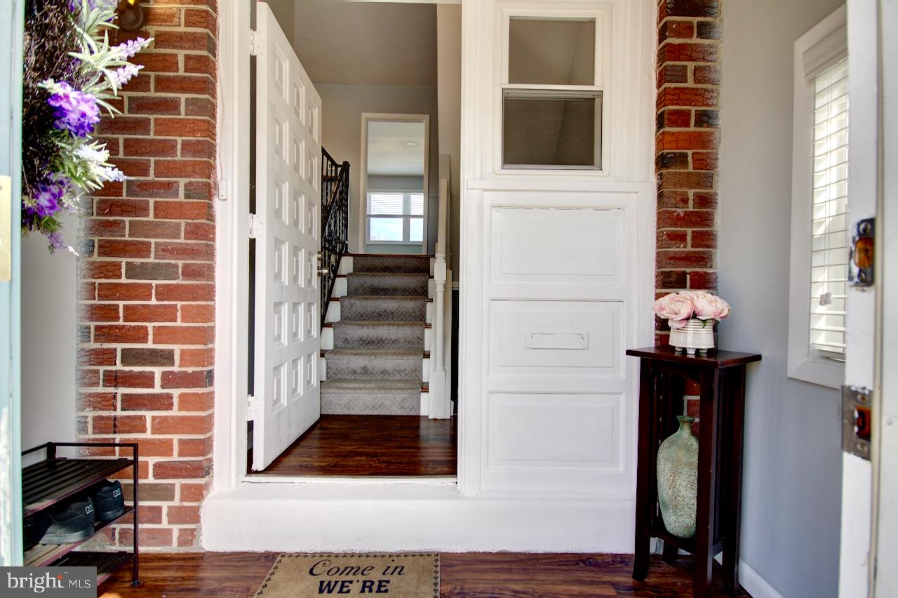 53 Sycamore Road Havertown, PA 19083 - Photo 3 of 24