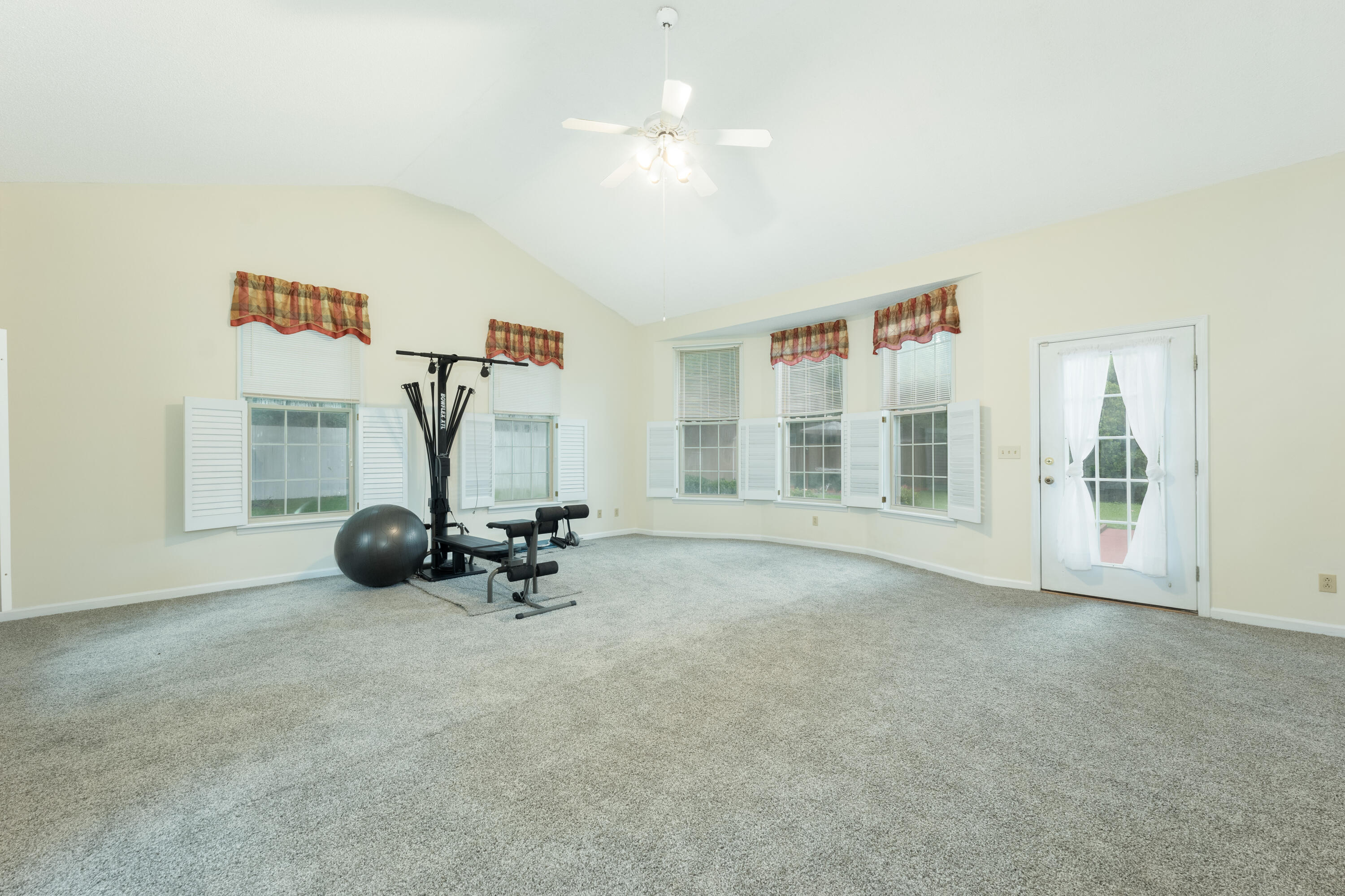 206 Roosevelt Street St. George, SC 29477 - Photo 15 of 37 P1039916-Edit