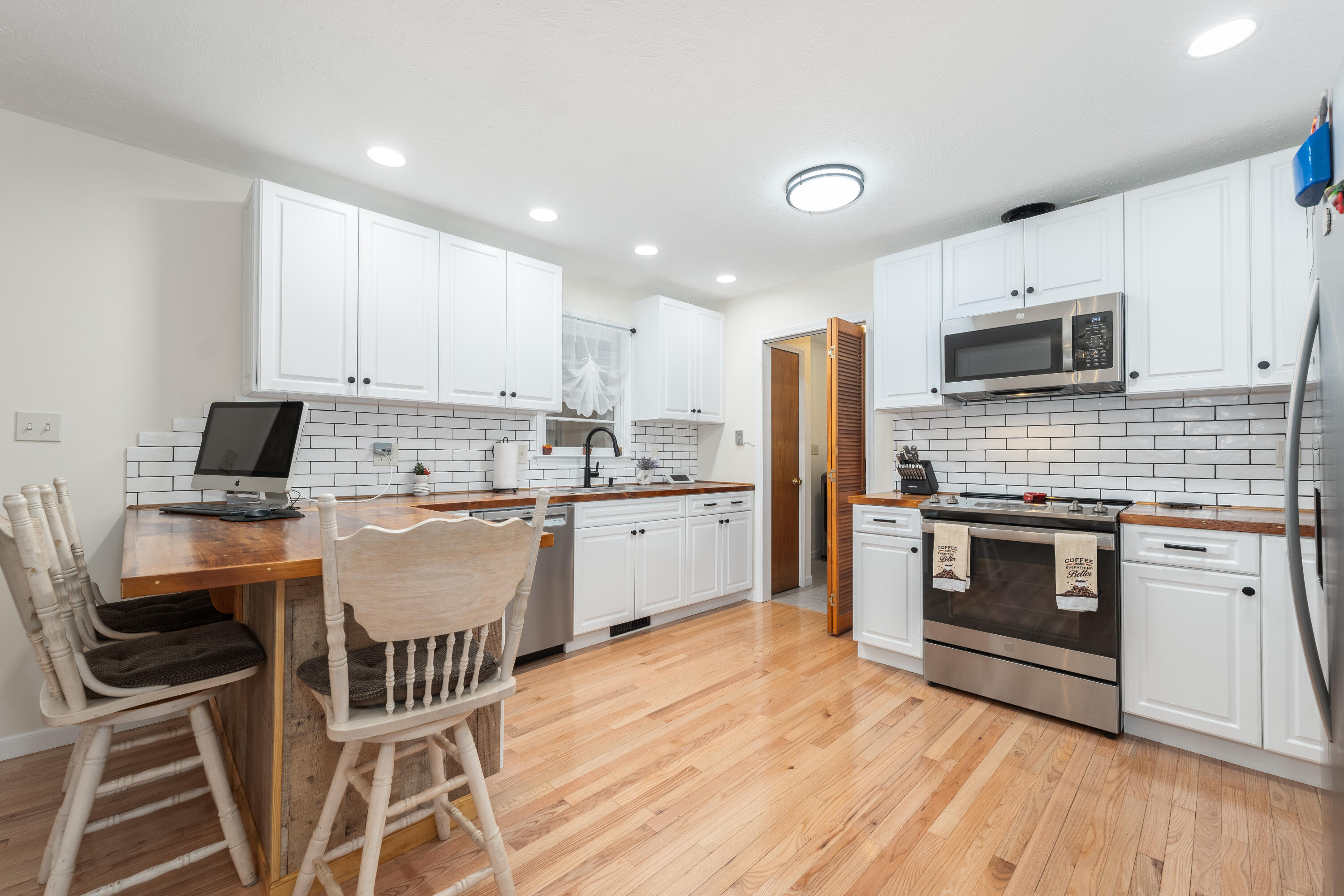 206 Roosevelt Street St. George, SC 29477 - Photo 18 of 37 P1039908-Edit