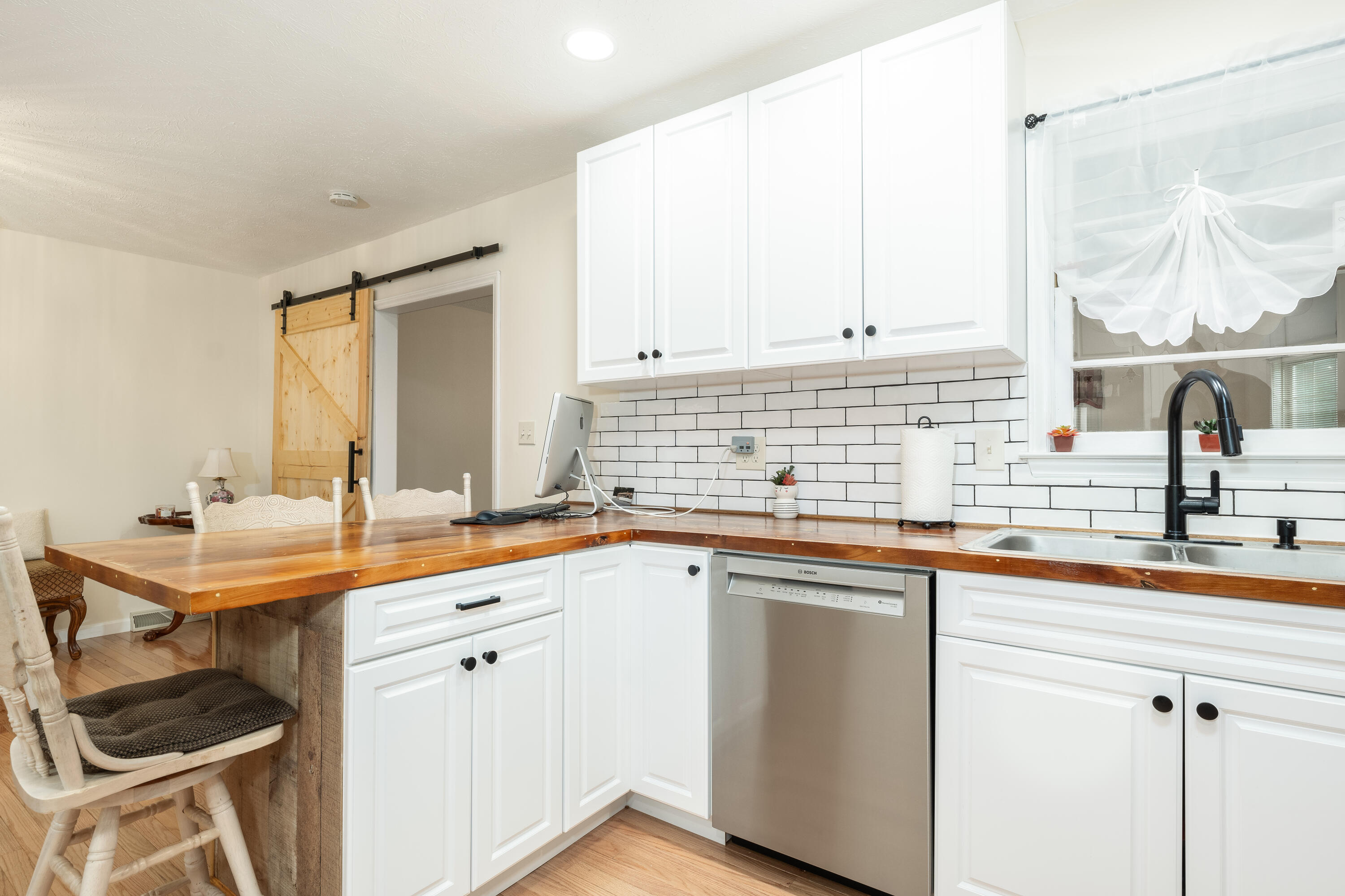 206 Roosevelt Street St. George, SC 29477 - Photo 20 of 37 P1039911-Edit