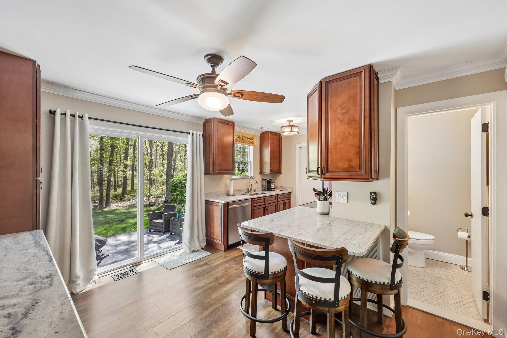 13 Rutledge Commons Yaphank, NY 11980 - Photo 12 of 34