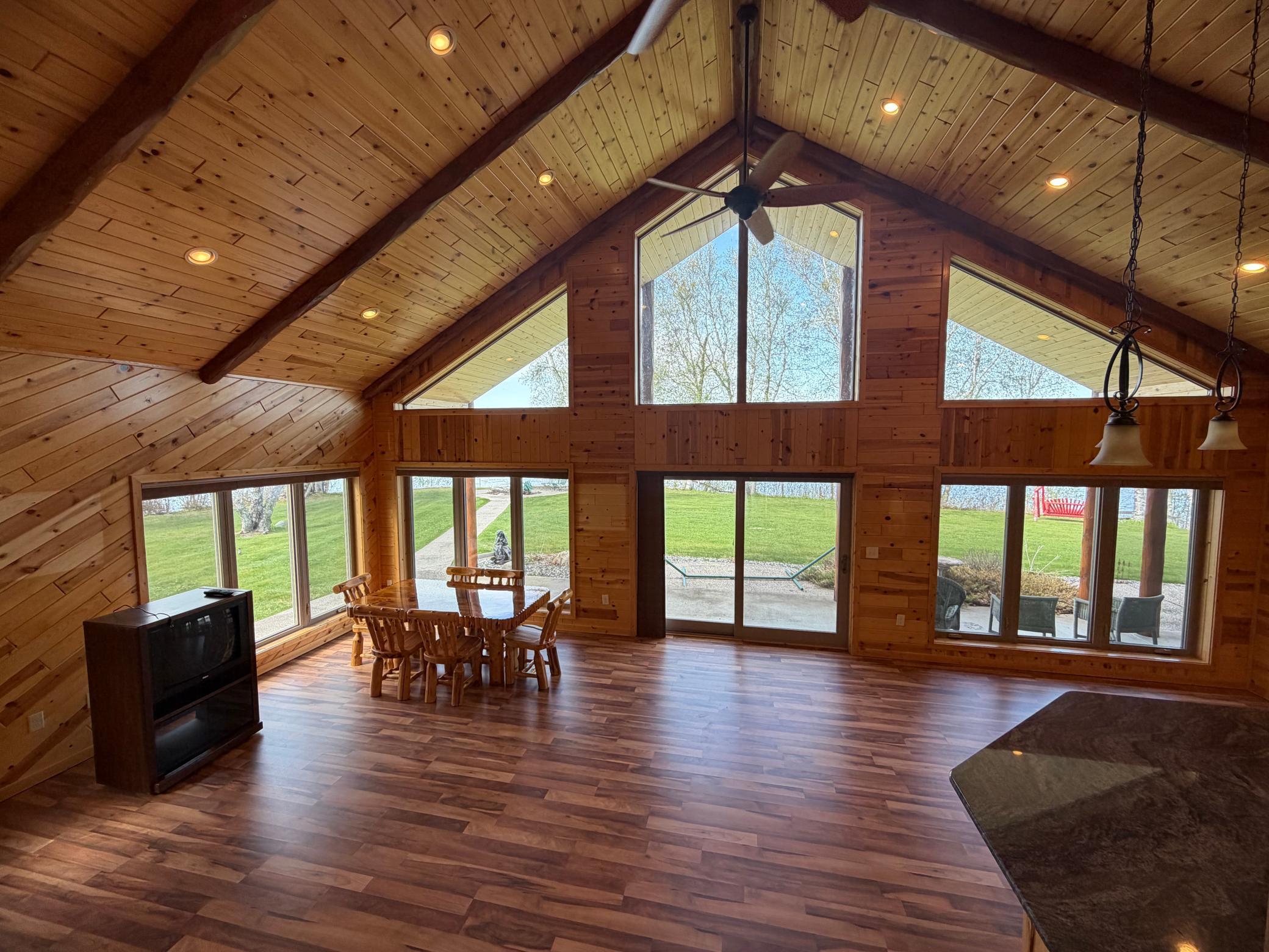 1377 Riverside Drive Northwest Baudette, MN 56623 - Photo 18 of 54