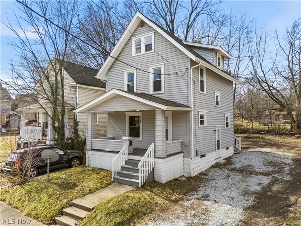 $1,350 | 488 Alexander Street, Akron, OH 44306
