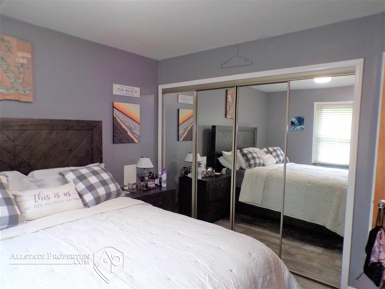 1175 Reid Road Flint, MI 48507 - Photo 17 of 37 50057195-16.JPG