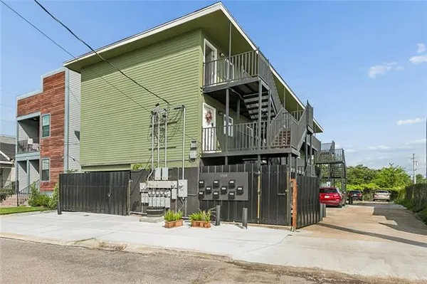$1,325 | 3318 Broadway Street, Unit 303, New Orleans, LA 70125
