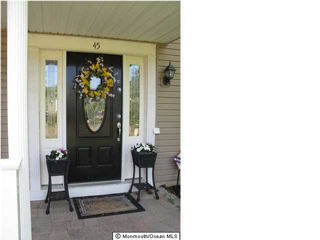 45 Sweet Gum Road Howell, NJ 07731 - Photo 2 of 25