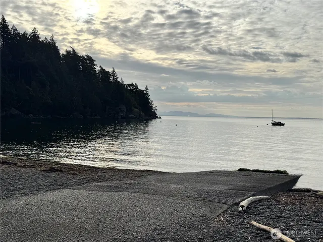 $650,000 | 7604 Holiday Boulevard, Anacortes, WA 98221