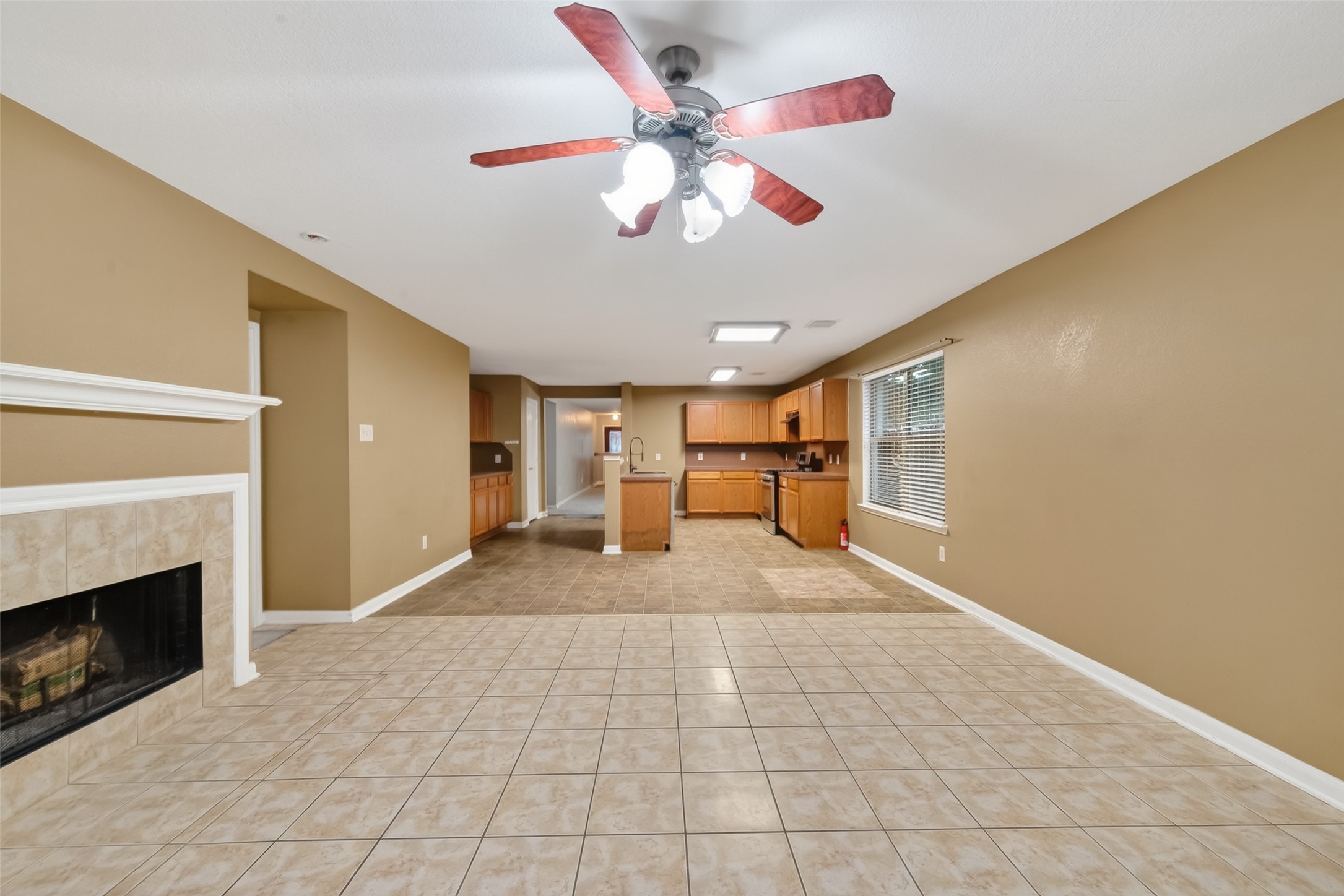 9219 Pinderfield Court Houston, TX 77083 - Photo 10 of 37