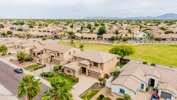 $675,000 | 3267 East Maplewood Street, Gilbert, AZ 85297