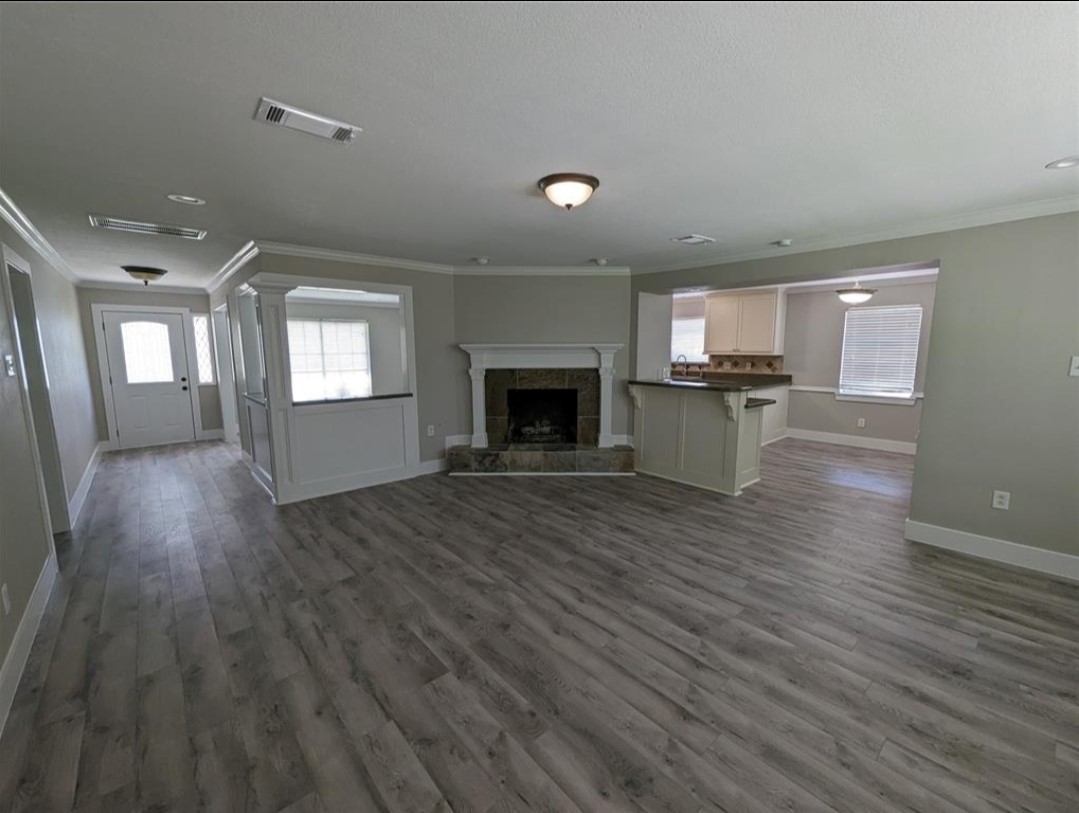 6026 Warm Springs Road Houston, TX 77035 - Photo 3 of 8