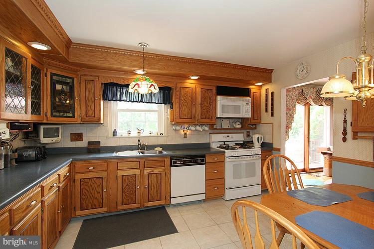 4016 Briars Road Olney, MD 20832 - Photo 12 of 18 Kitchen