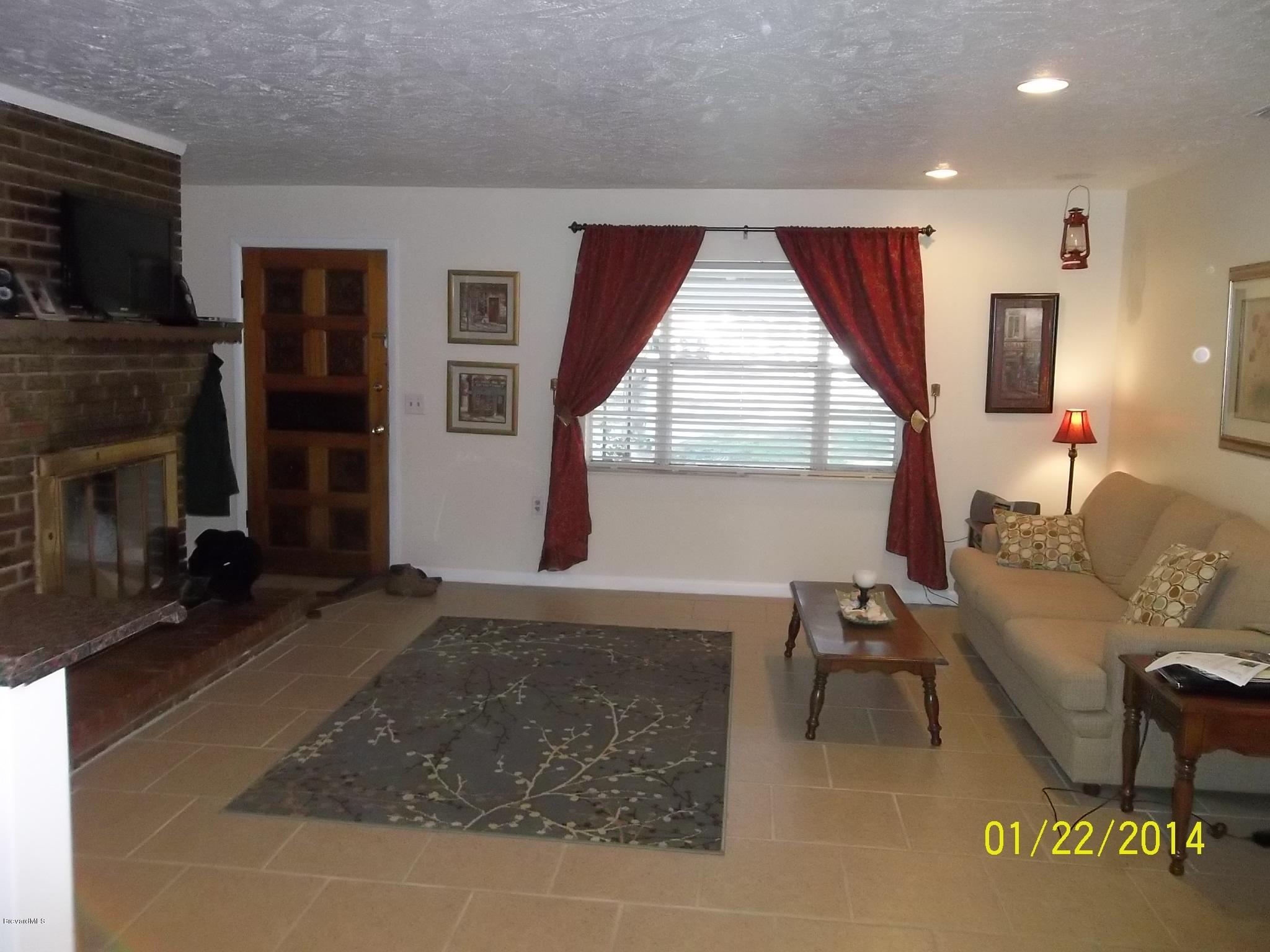 4041 Mullens Road Mims, FL 32754 - Photo 2 of 27 Living Room