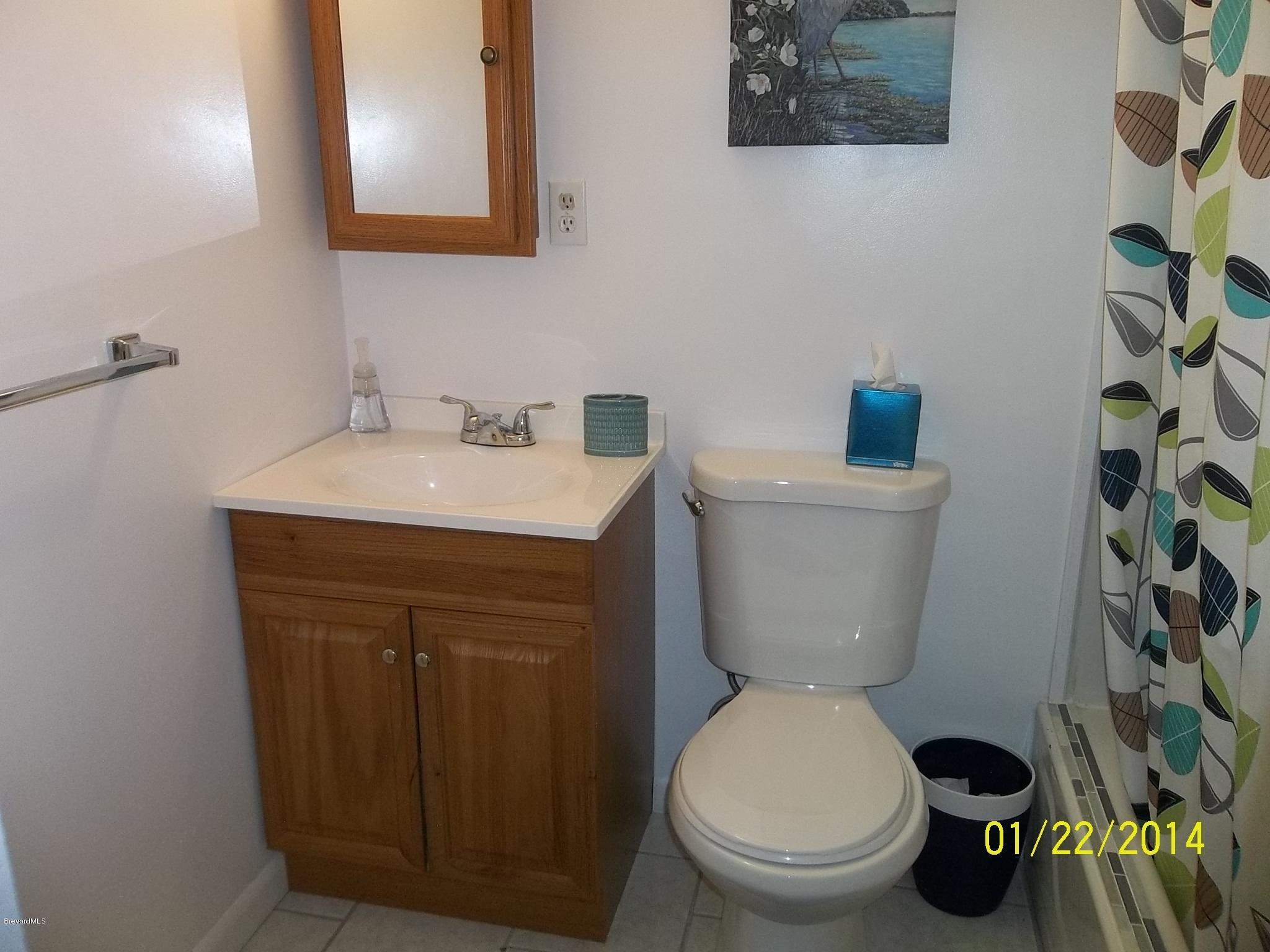 4041 Mullens Road Mims, FL 32754 - Photo 14 of 27 guest bath