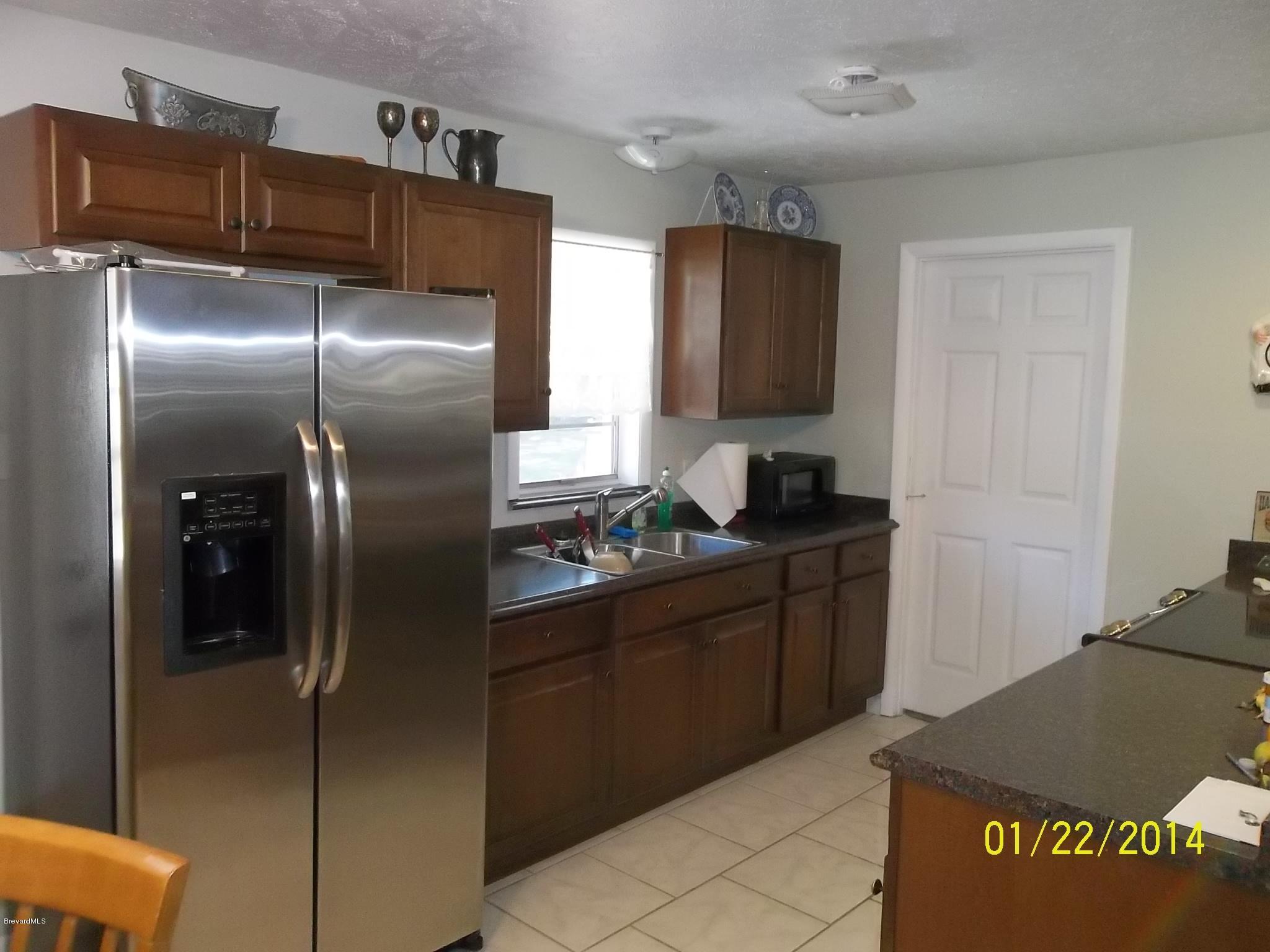 4041 Mullens Road Mims, FL 32754 - Photo 9 of 27 kitchen