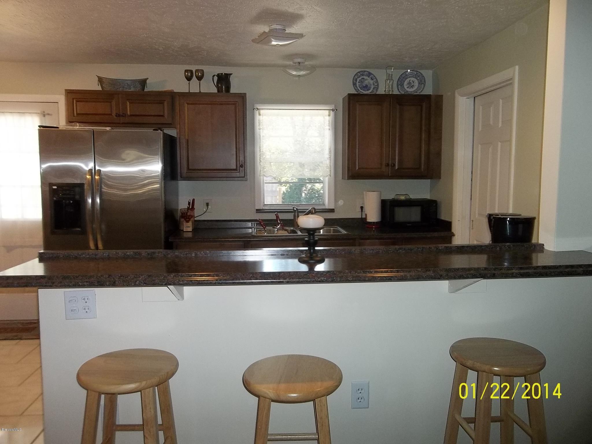 4041 Mullens Road Mims, FL 32754 - Photo 10 of 27 breakfast bar
