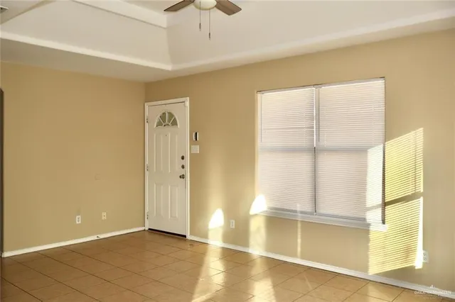 $950 | 2015 West Western Drive, Unit 1, Edinburg, TX 78539