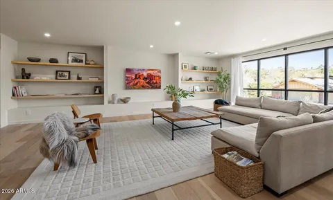 $2,895,000 | 4035 East McDonald Drive, Phoenix, AZ 85018