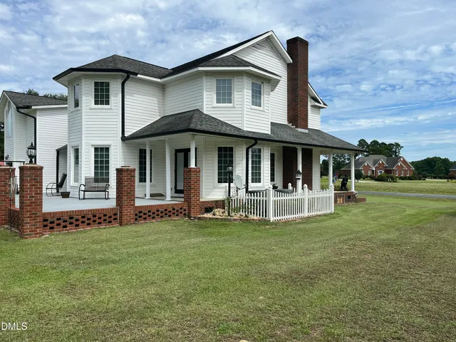 $585,000 | 24 Clubhouse Drive, Dunn, NC 28334