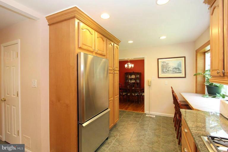 11826 Smoketree Road Potomac, MD 20854 - Photo 21 of 30 Kitchen #2