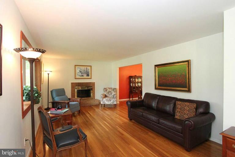 11826 Smoketree Road Potomac, MD 20854 - Photo 24 of 30 View from foyer