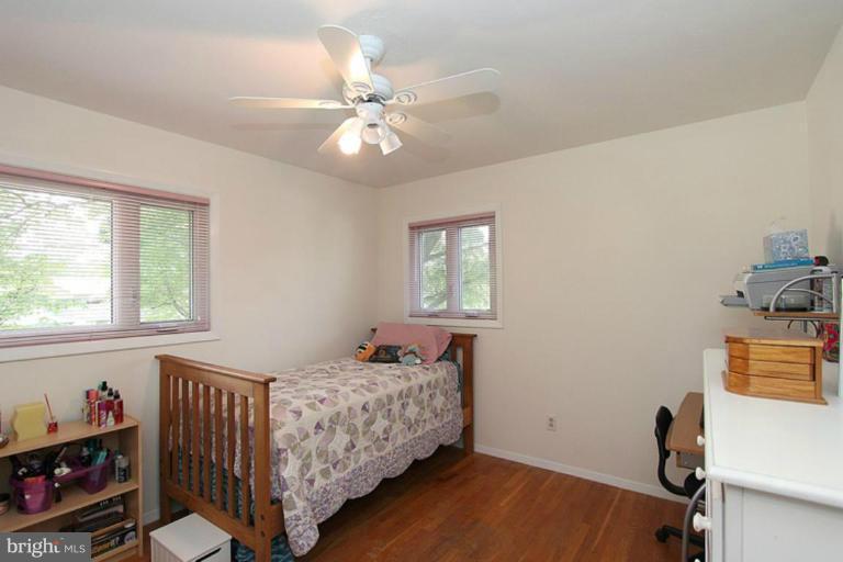 11826 Smoketree Road Potomac, MD 20854 - Photo 5 of 30 Bedroom #2