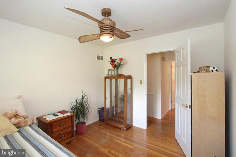 11826 Smoketree Road Potomac, MD 20854 - Photo 8 of 30 Bedroom #4