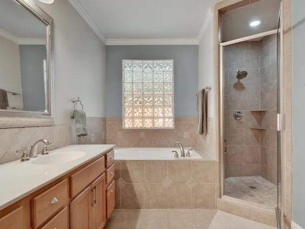 $4,500 | 610 West N Loop Boulevard, Austin, TX 78751