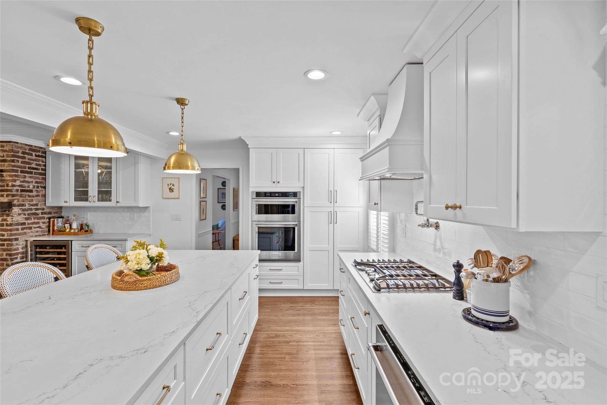 7526 Whistlestop Road Charlotte, NC 28210 - Photo 17 of 42 a kitchen with sink refrigerator and stove