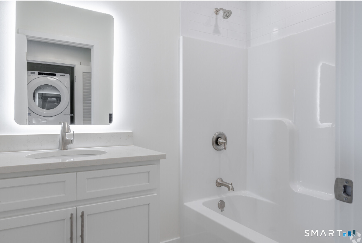 424 Main Street, Unit D Middletown, CT 06457 - Photo 7 of 12