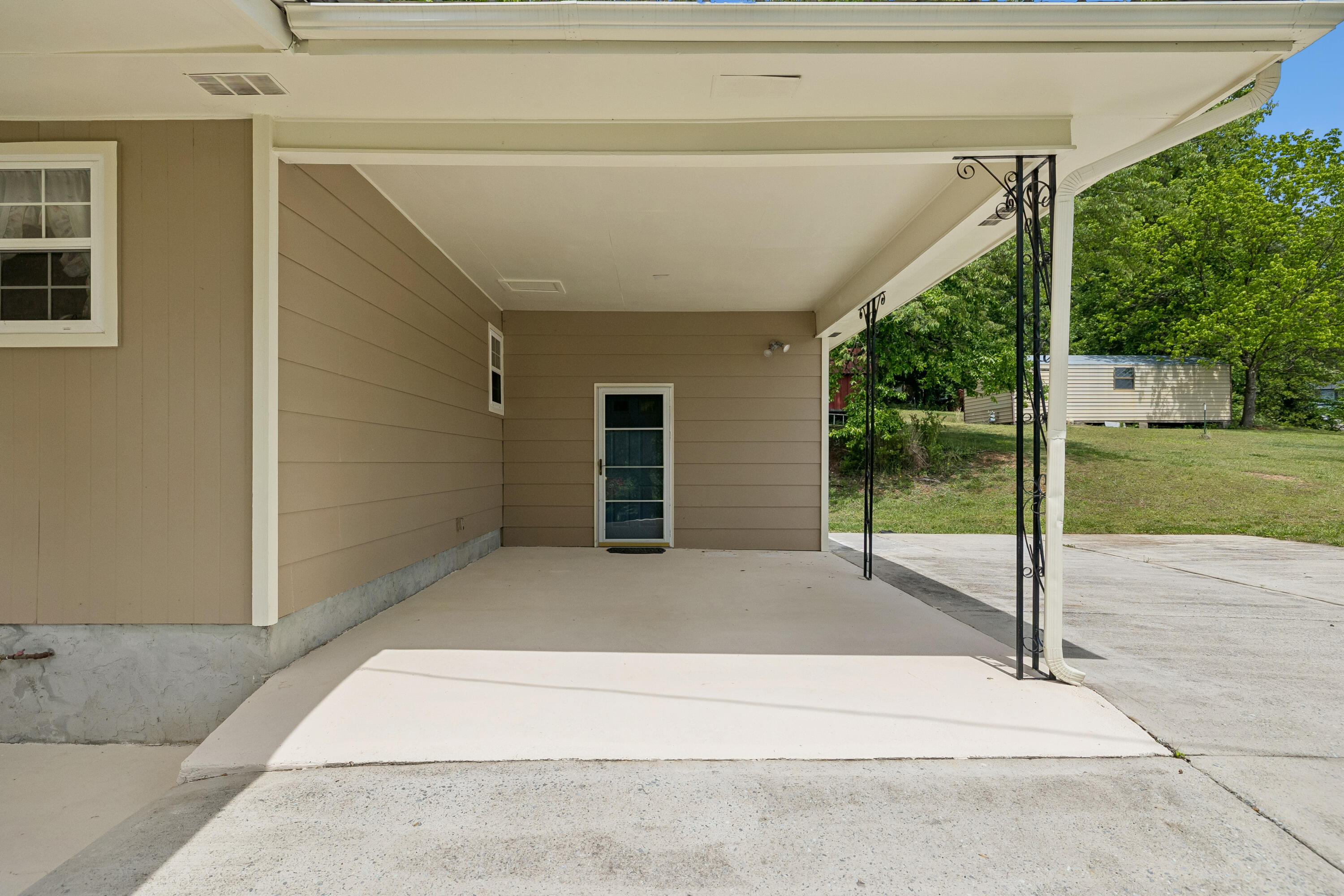1484 Blythes Ferry Road, Unit B Dayton, TN 37321 - Photo 4 of 51 4-1484 Blythes Ferry Rd - 004 - Copy