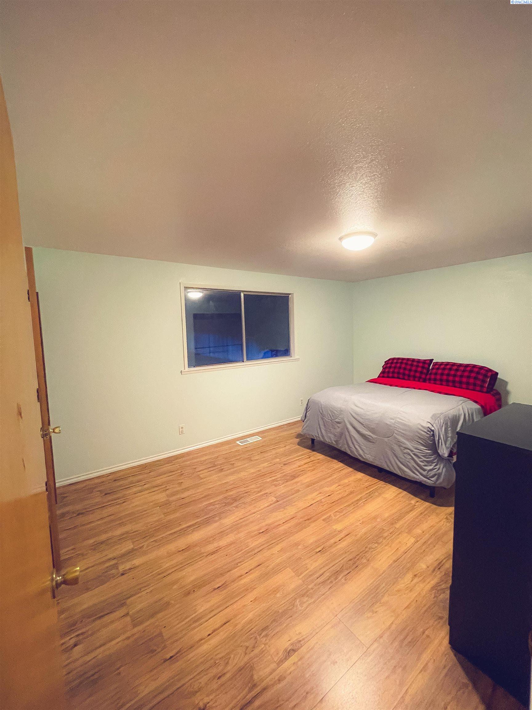 1513 Paterson Road Prosser, WA 99350 - Photo 14 of 23 Gallery Image 14