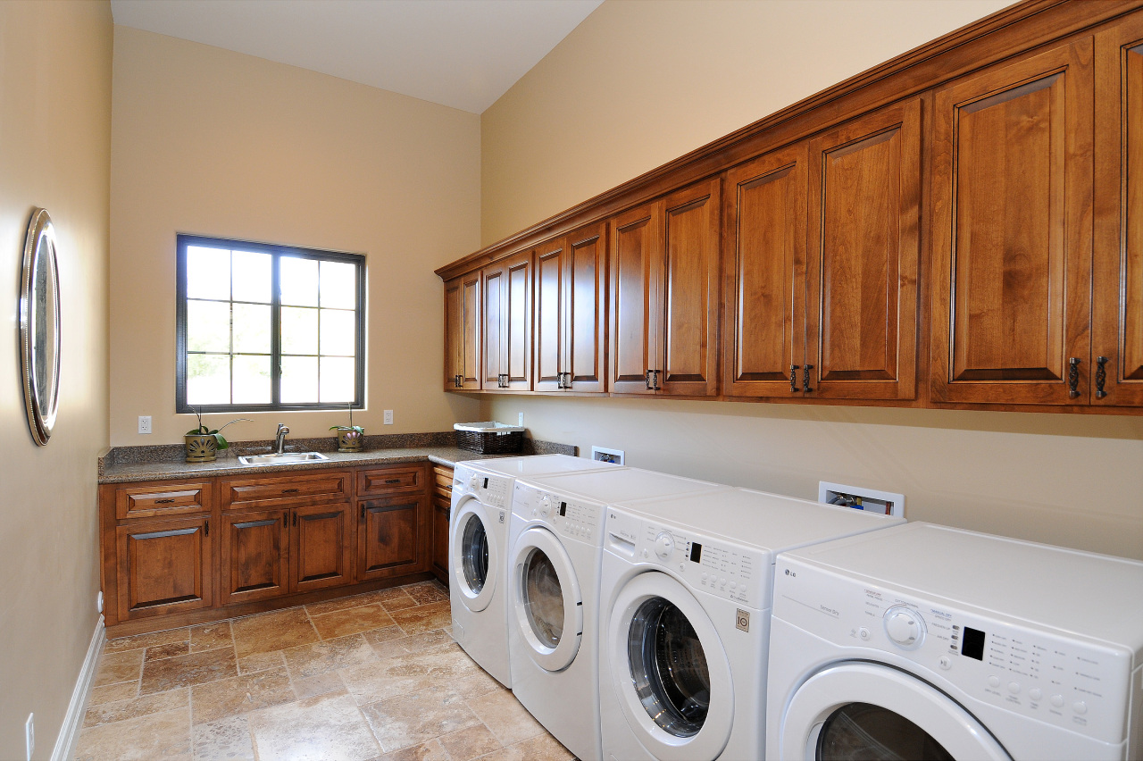 6274 North Cattletrack Road Scottsdale, AZ 85250 - Photo 19 of 31 Laundry