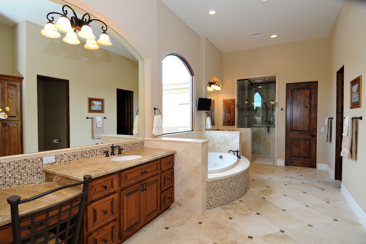 6274 North Cattletrack Road Scottsdale, AZ 85250 - Photo 20 of 31 Master bathroom