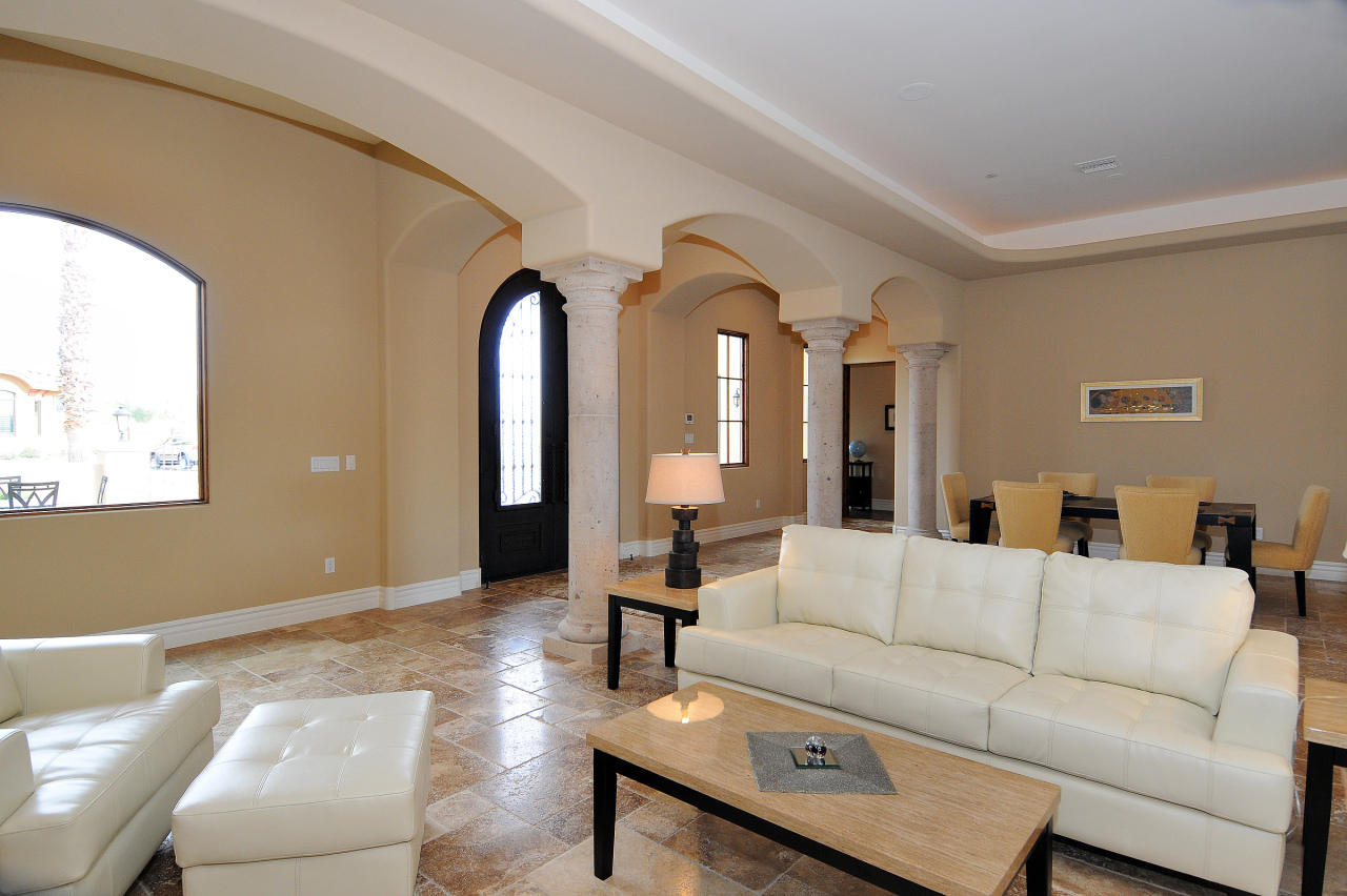 6274 North Cattletrack Road Scottsdale, AZ 85250 - Photo 5 of 31 Living room