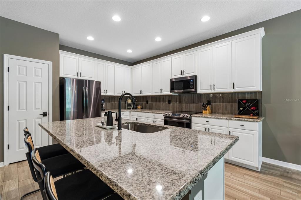 18078 Romanesque Court Spring Hill, FL 34610 - Photo 23 of 98
