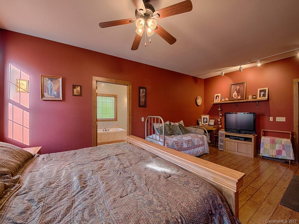 3650 Bald Creek Road Clyde, NC 28721 - Photo 20 of 25
