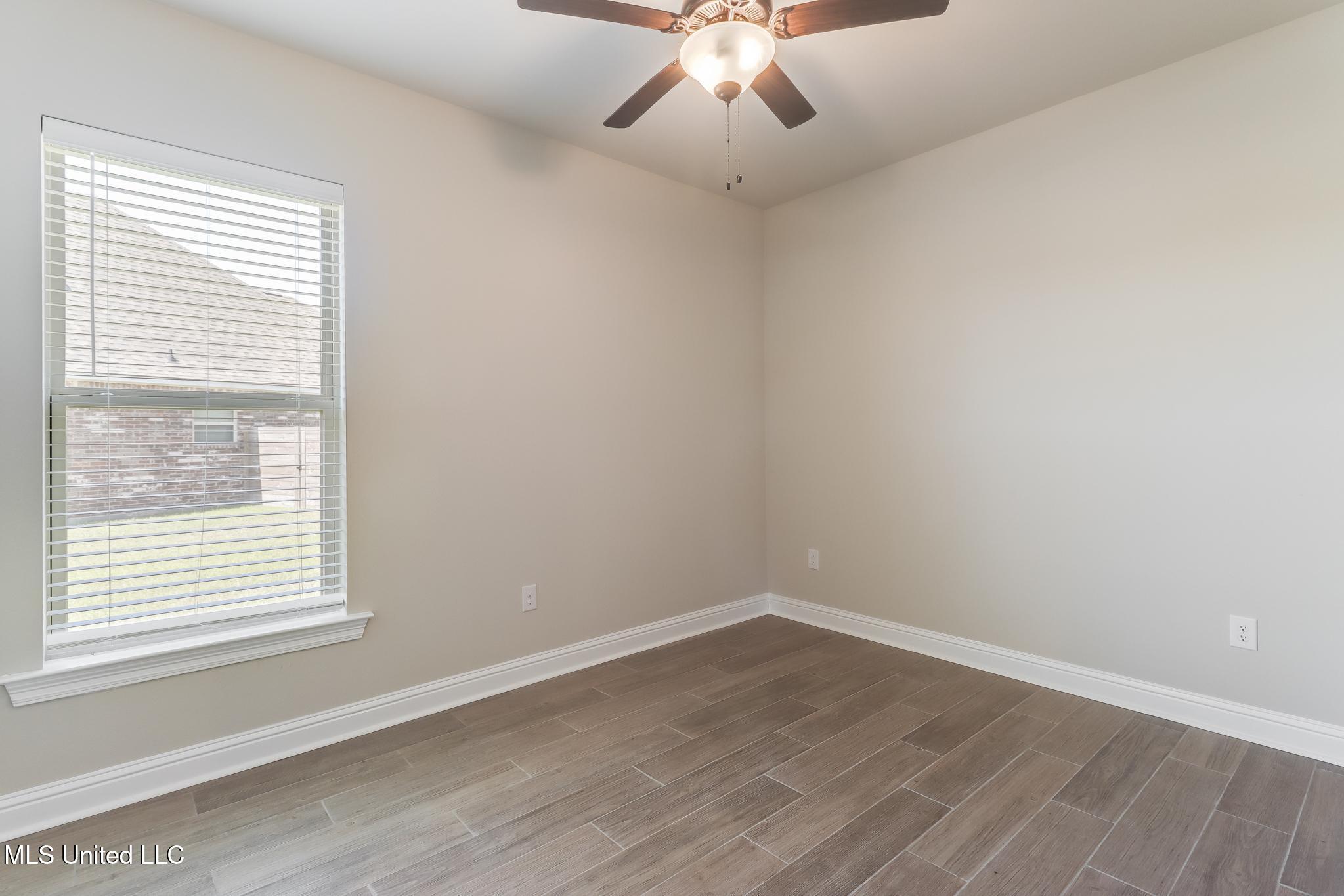 11424 Memphis Circle Ocean Springs, MS 39564 - Photo 16 of 29 Bedroom #2