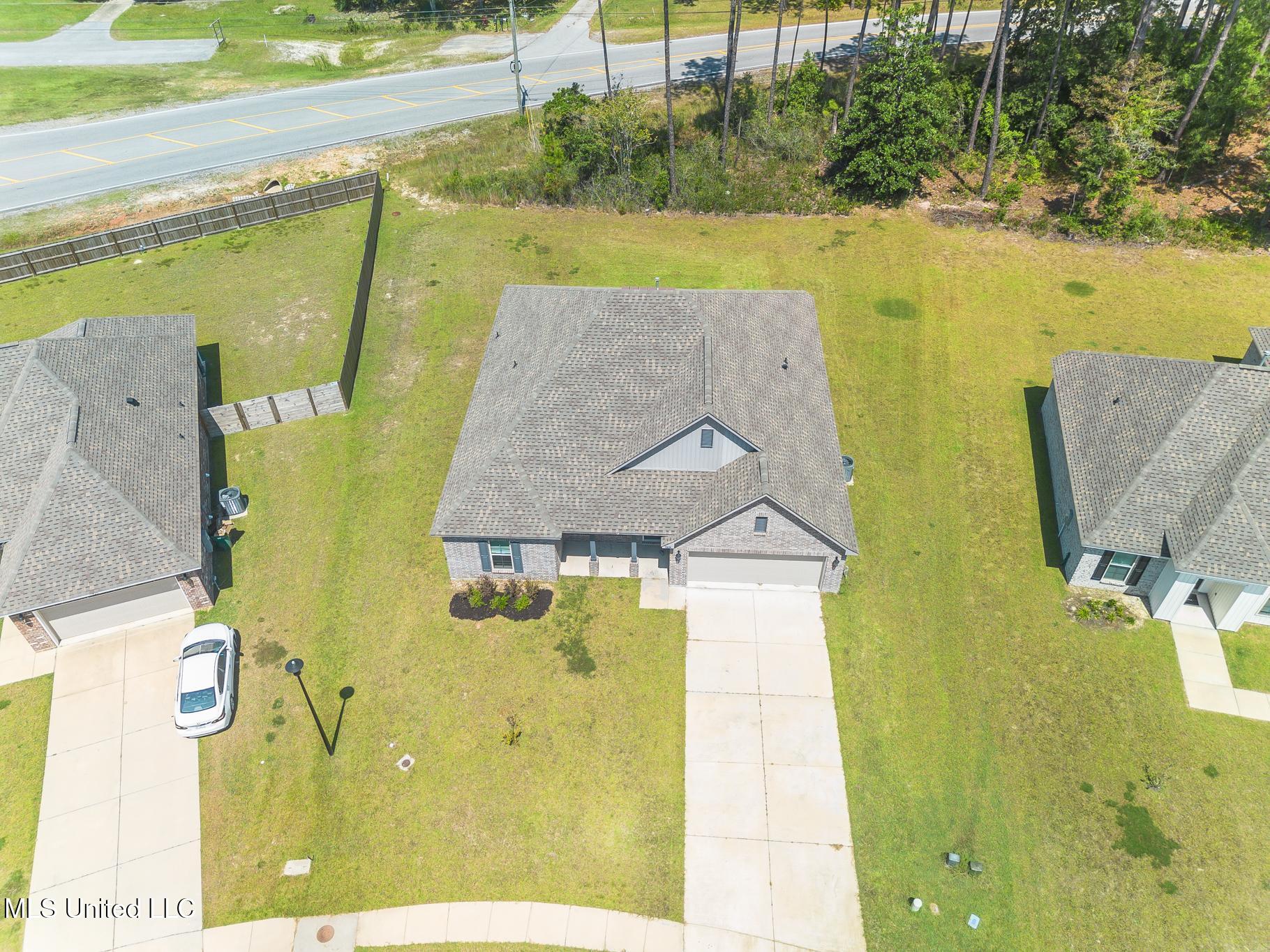 11424 Memphis Circle Ocean Springs, MS 39564 - Photo 28 of 29 Exterior