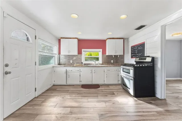 $1,800 | 8010 Riverview Drive, Riverview, FL 33578