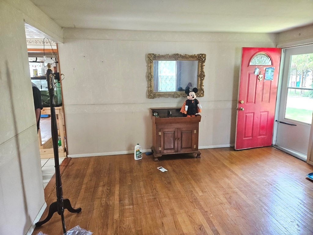 39 Bayberry Road Woonsocket, RI 02895 - Photo 4 of 14 Gallery Image 4