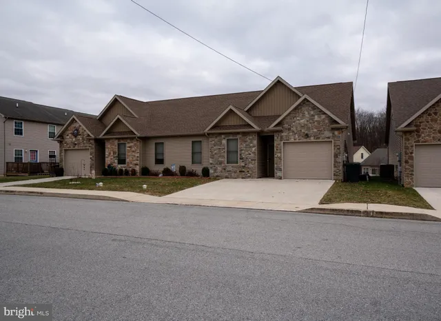 $264,900 | 813 South Church Street, Waynesboro, PA 17268