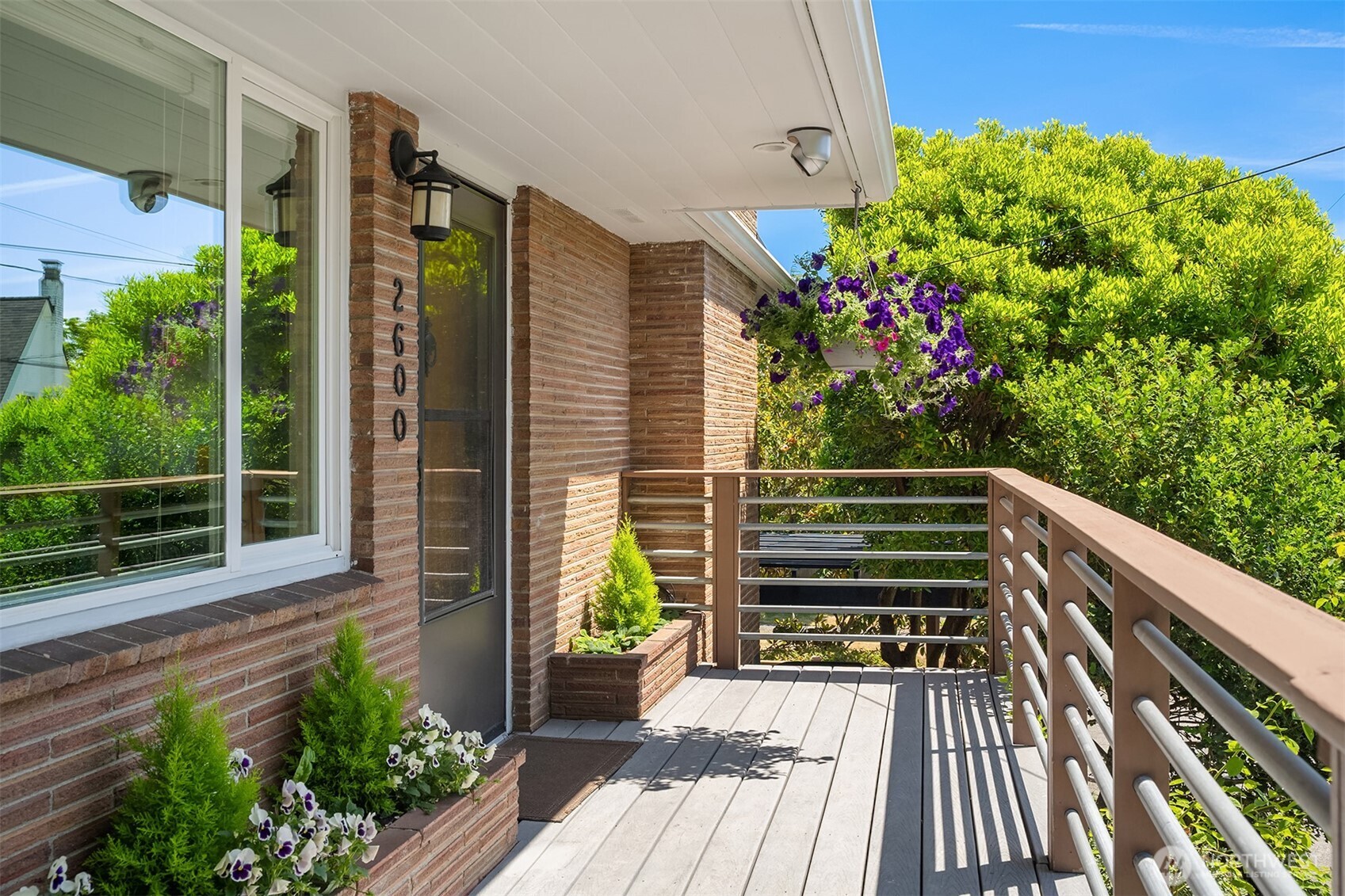 2600 West Howe Street Seattle, WA 98199 - Photo 4 of 40