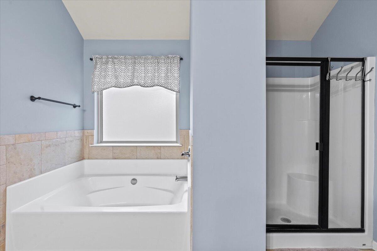 4446 Grove Landing Drive Grovetown, GA 30813 - Photo 23 of 31 23-Owners Bath