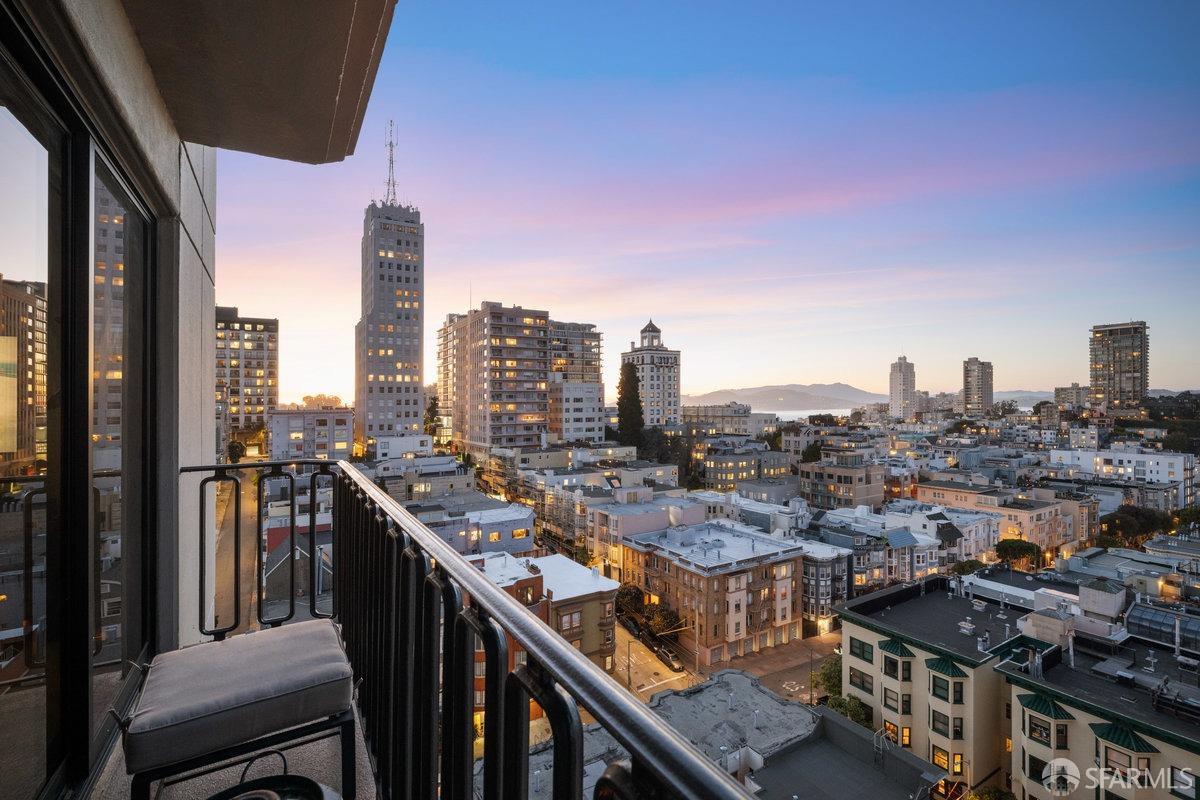 1170 Sacramento Street, Unit 9C San Francisco, CA 94108 - Photo 18 of 32 a city view with buildings