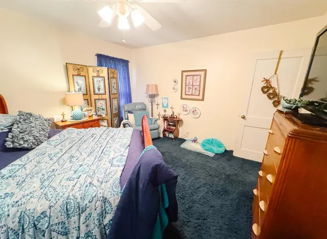 a bed room with a bed