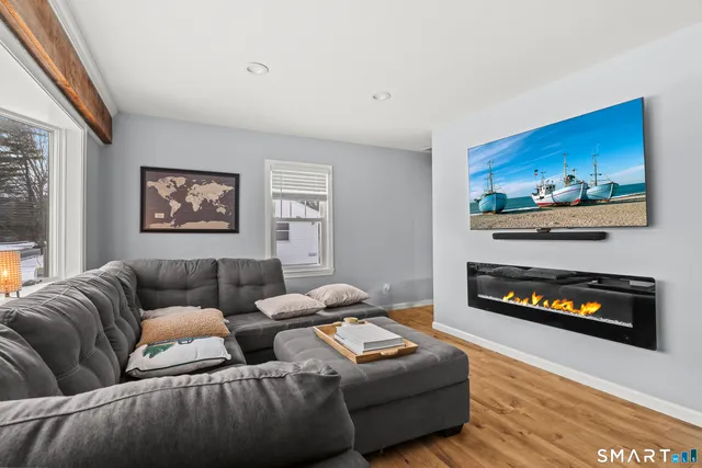 $295,000 | 354 Maple Avenue, Bristol, CT 06010