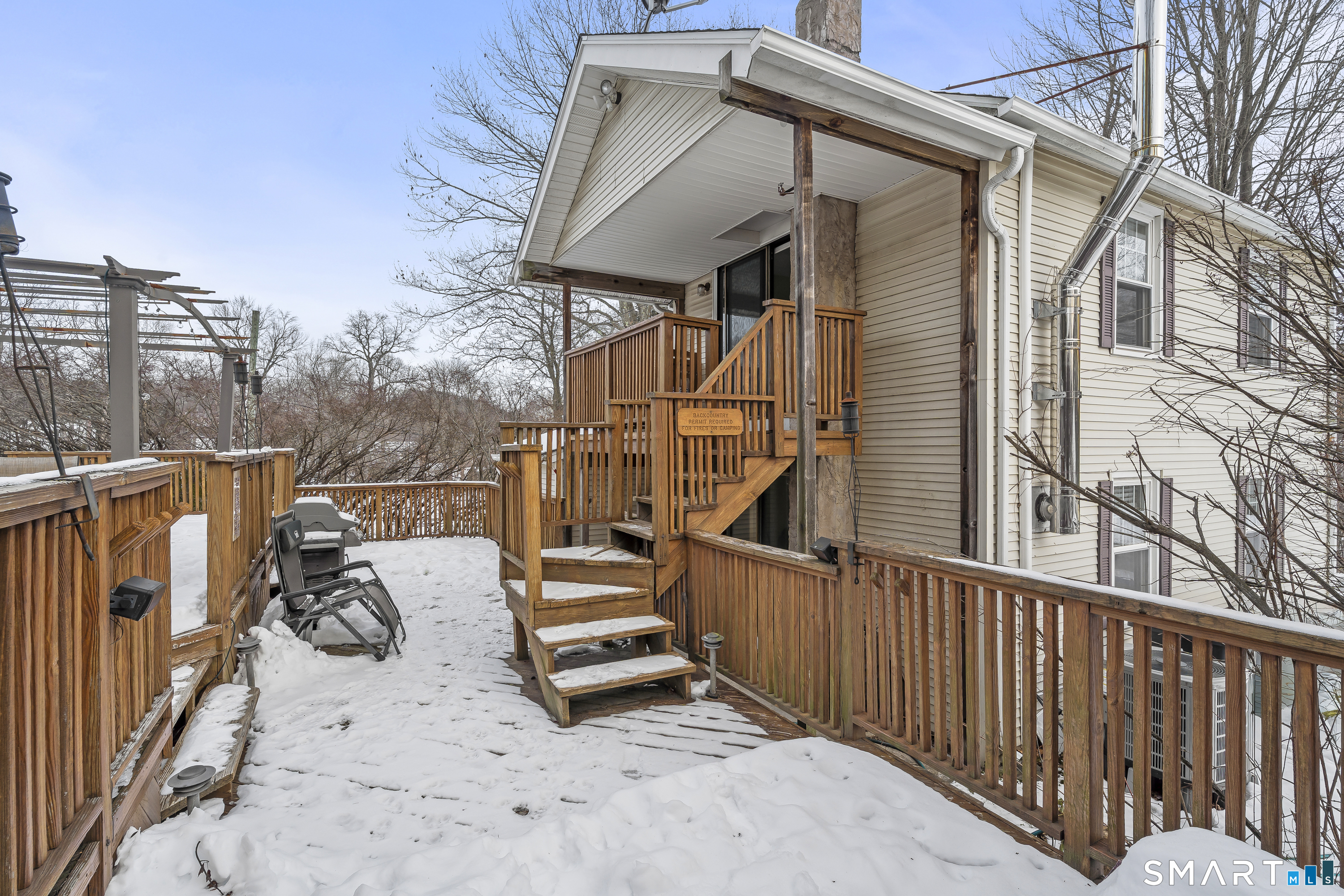 354 Maple Avenue Bristol, CT 06010 - Photo 4 of 34